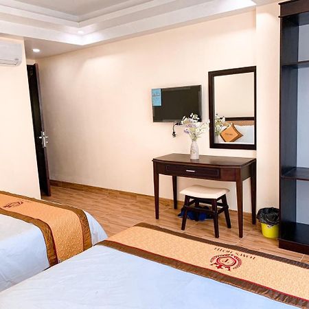 Tom'S Hotel Шапа Екстер'єр фото