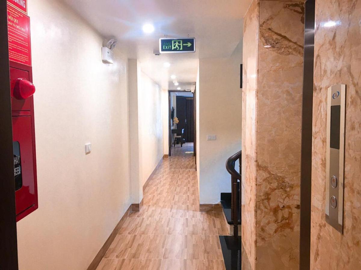 Tom'S Hotel Шапа Екстер'єр фото