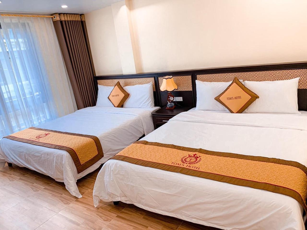 Tom'S Hotel Шапа Екстер'єр фото